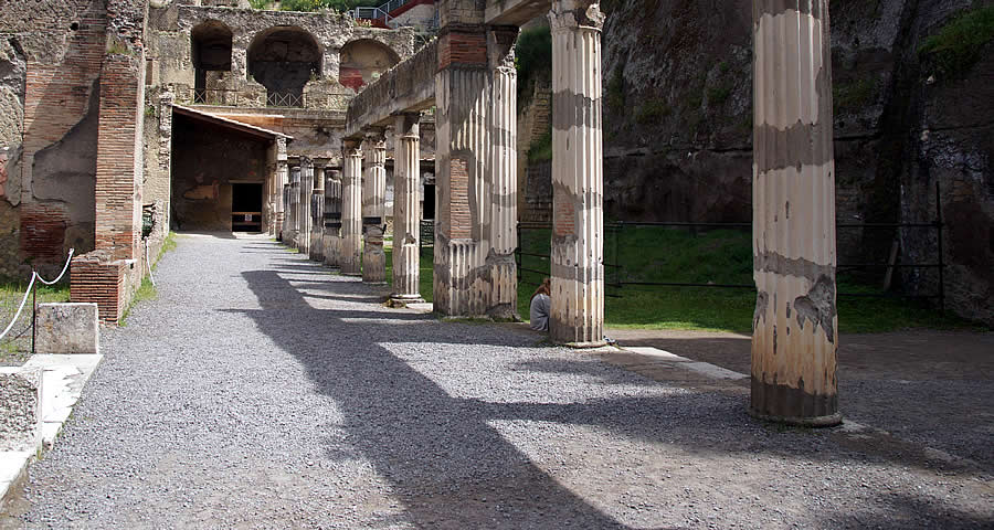 Herculaneum day trip summer Italian holiday private accommodation