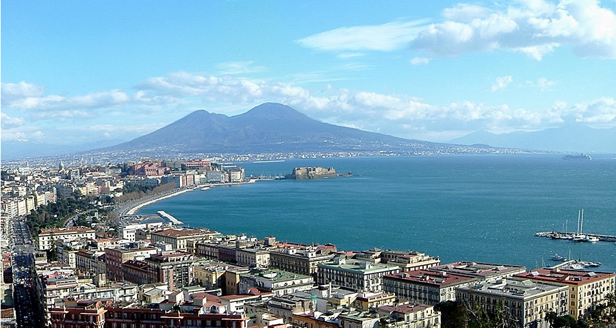 Naples Italian holiday summer beach private home family day trip
